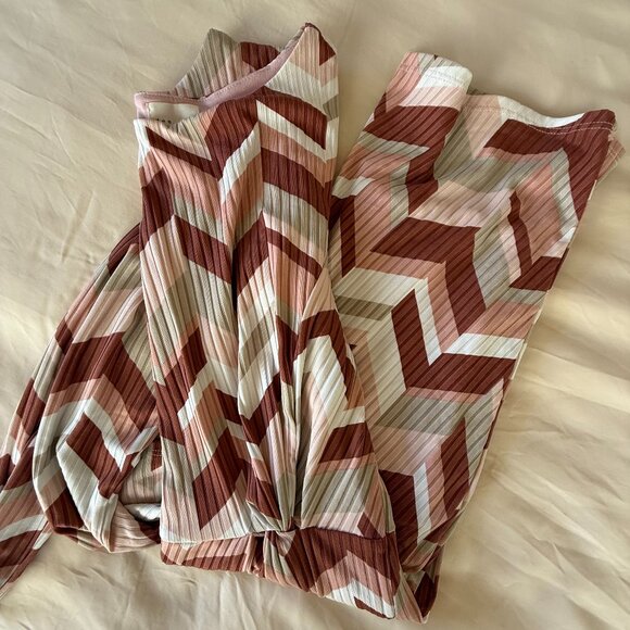 Long Sleeve Ribbed Twist Bodycon - Picture 6 of 6